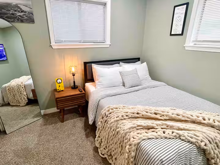 Hanford Room