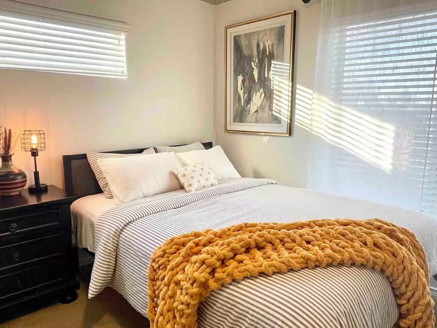 Bumblebee Suite, photo 6 of 15