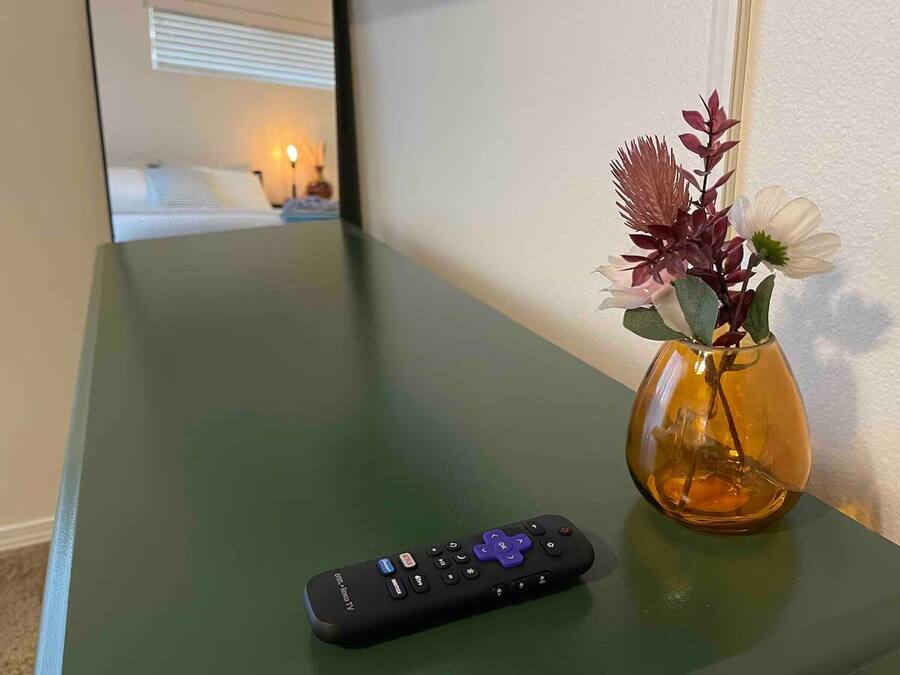 Bumblebee Suite, photo 5 of 15