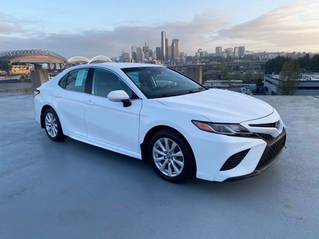 2018 Toyota Camry white